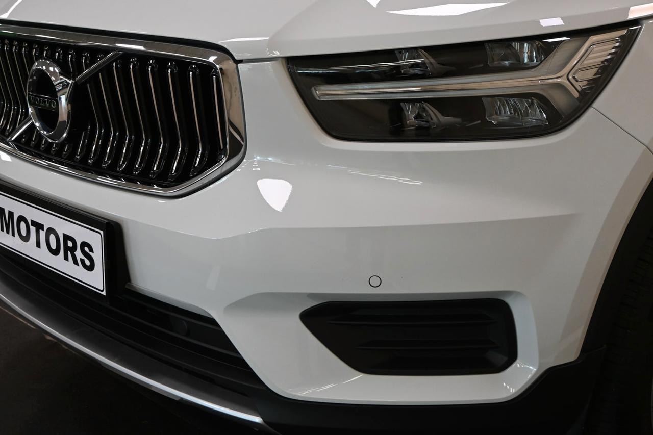 VOLVO XC40 (2017-->) XC40 T2 Geartronic Momentu...