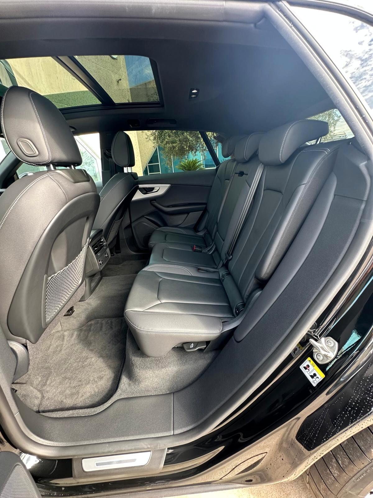 Audi Q8 SUV 45 TDI quattro tiptronic S line edition possibilità noleggio no scoring
