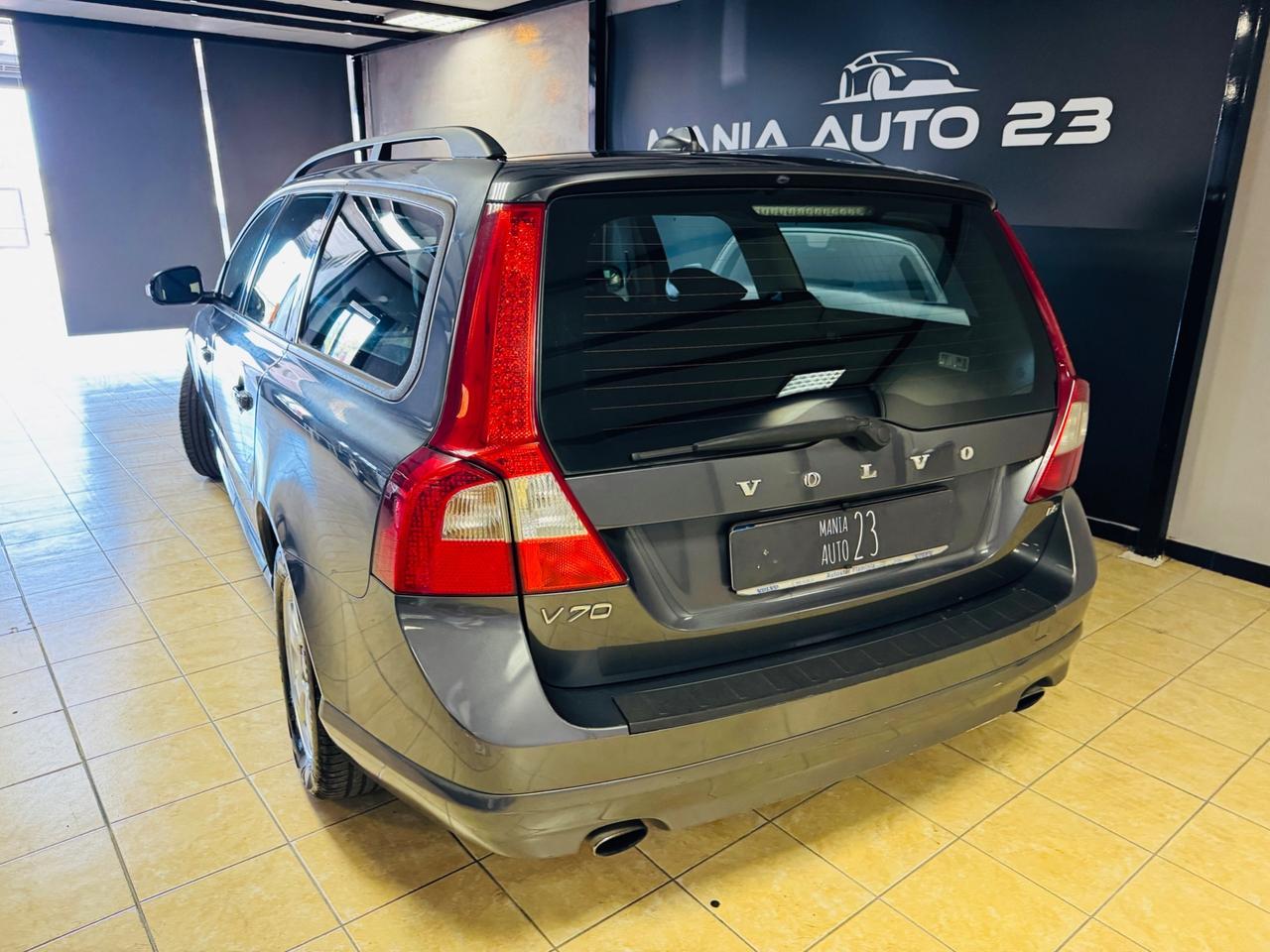 VOLVO V70 2.4 d5 Summum*unipro*service*km originali*