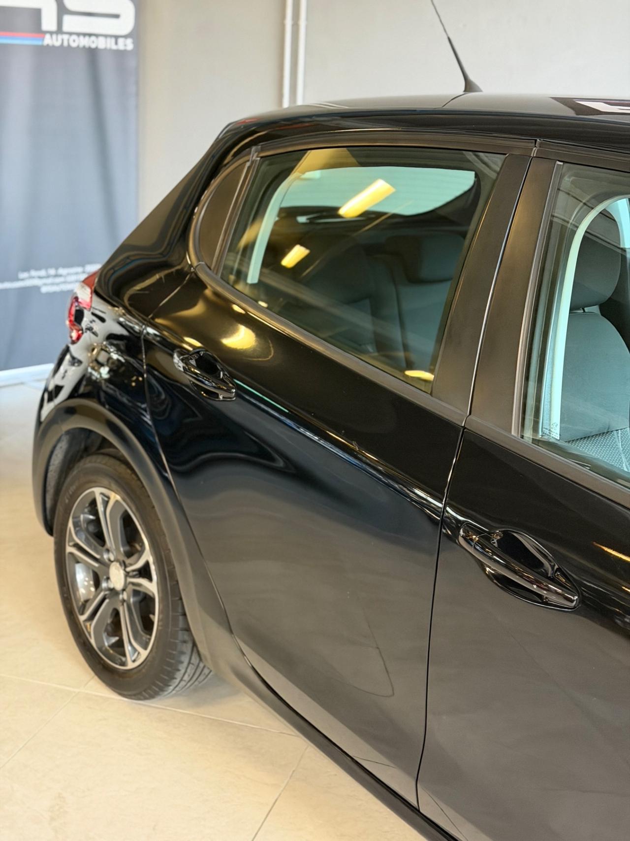 Peugeot 208 1.2 82CV 5P ALLURE NEOPAT KMCERT