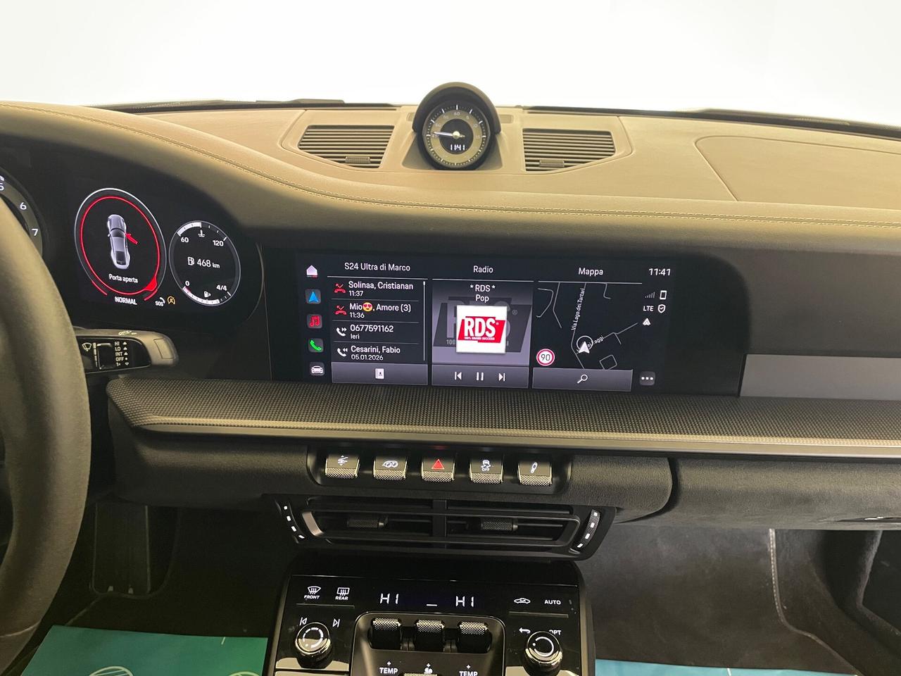 Porsche 911 Carrera 4 GTS