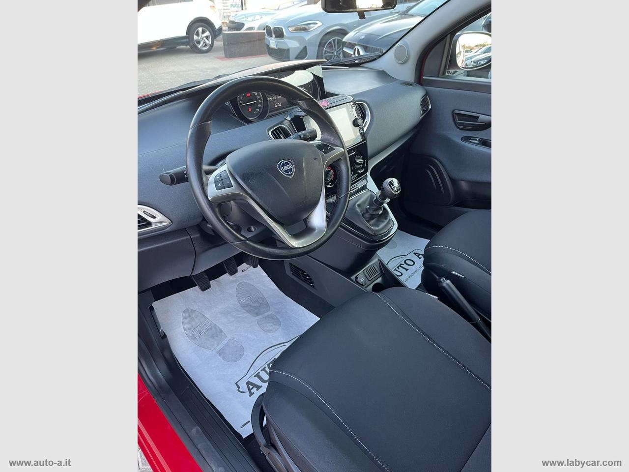 LANCIA Ypsilon 1.0 FireFly 5p.S&S Hybrid Silver Vecchio proprietario privato NO EX NOLEGGIO
