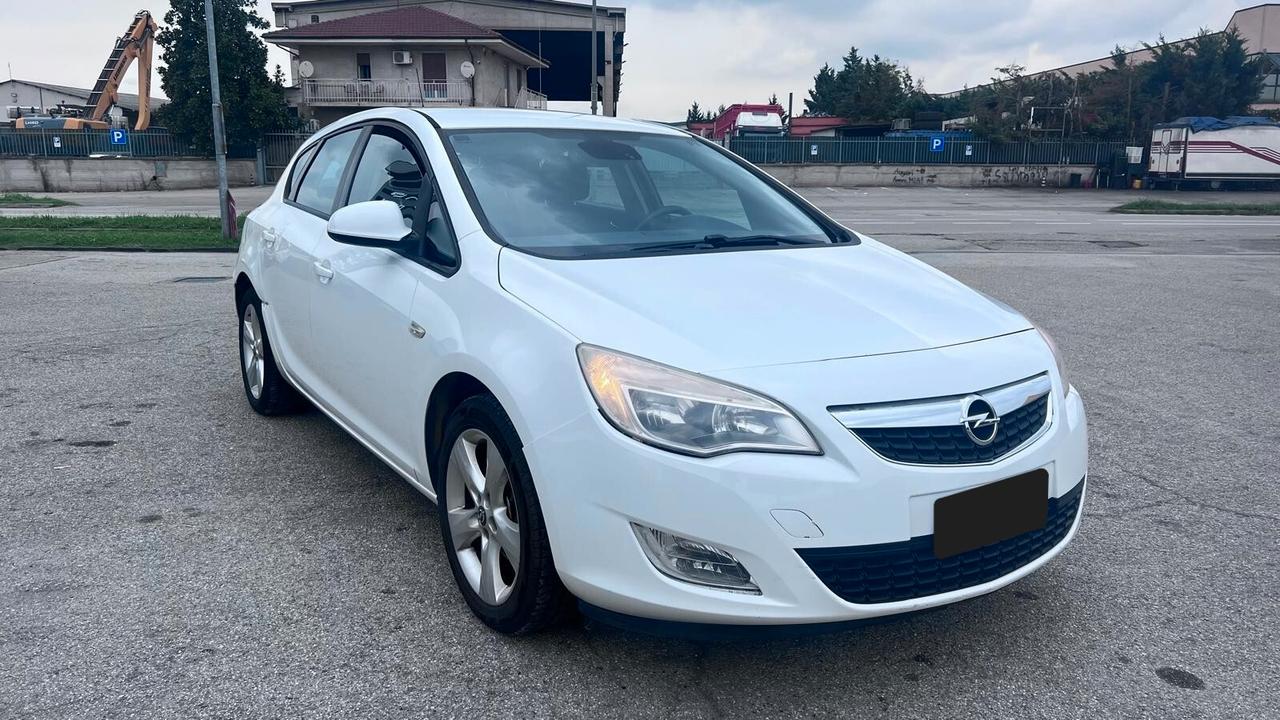 Opel Astra 1.4 100CV Sports Tourer Cosmo