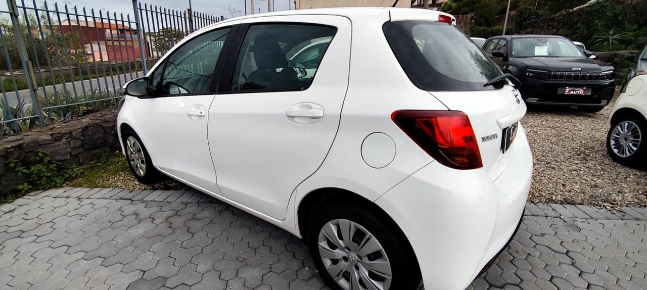 Toyota Yaris 1.0 5 porte Active