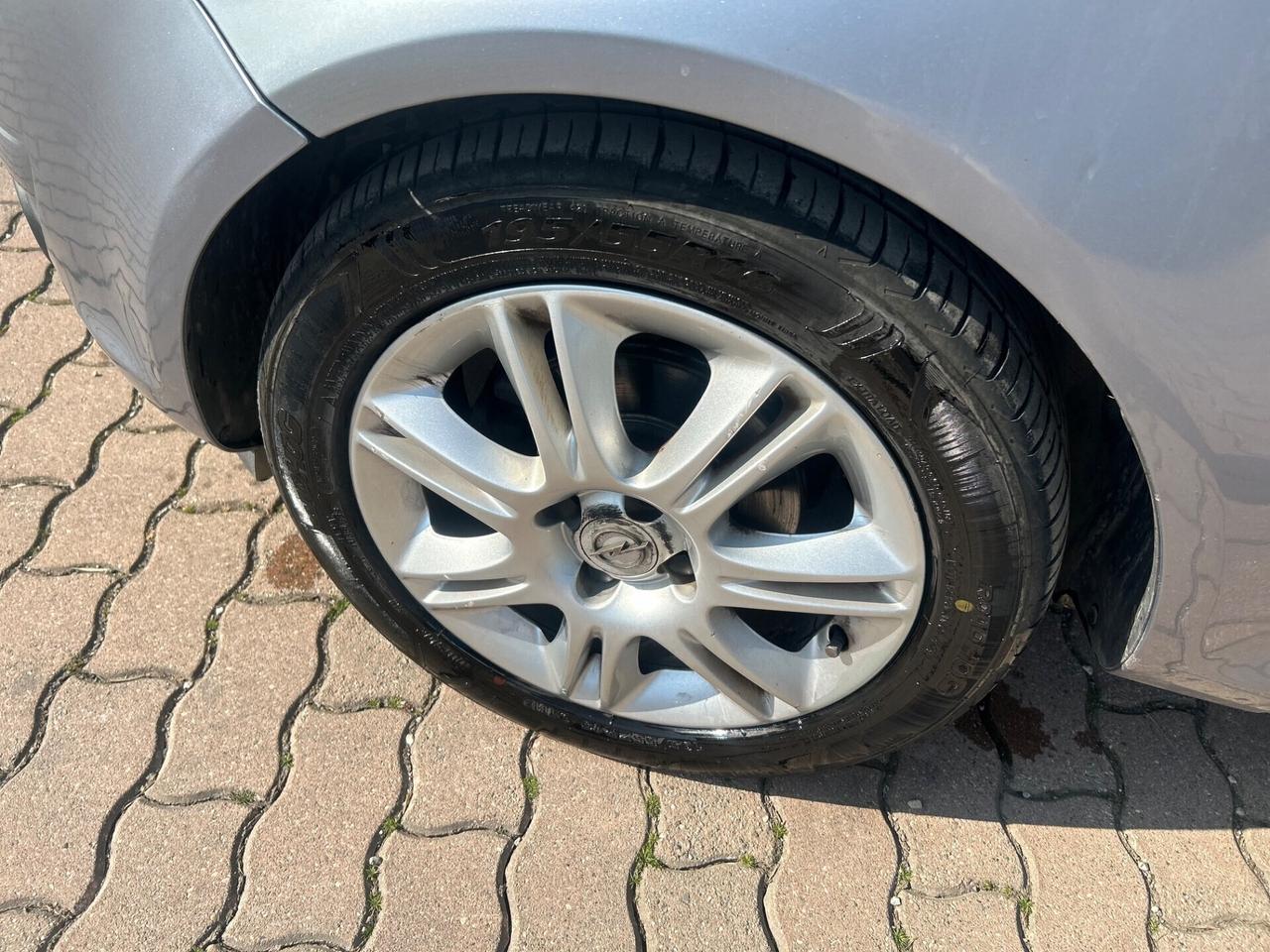 Opel Corsa OPEL CORSA 1.2 5 porte Cosmo GPL