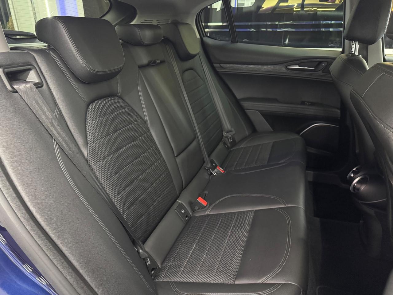 Alfa Romeo Stelvio 210CV AT8 Q4 Lusso Full Opt