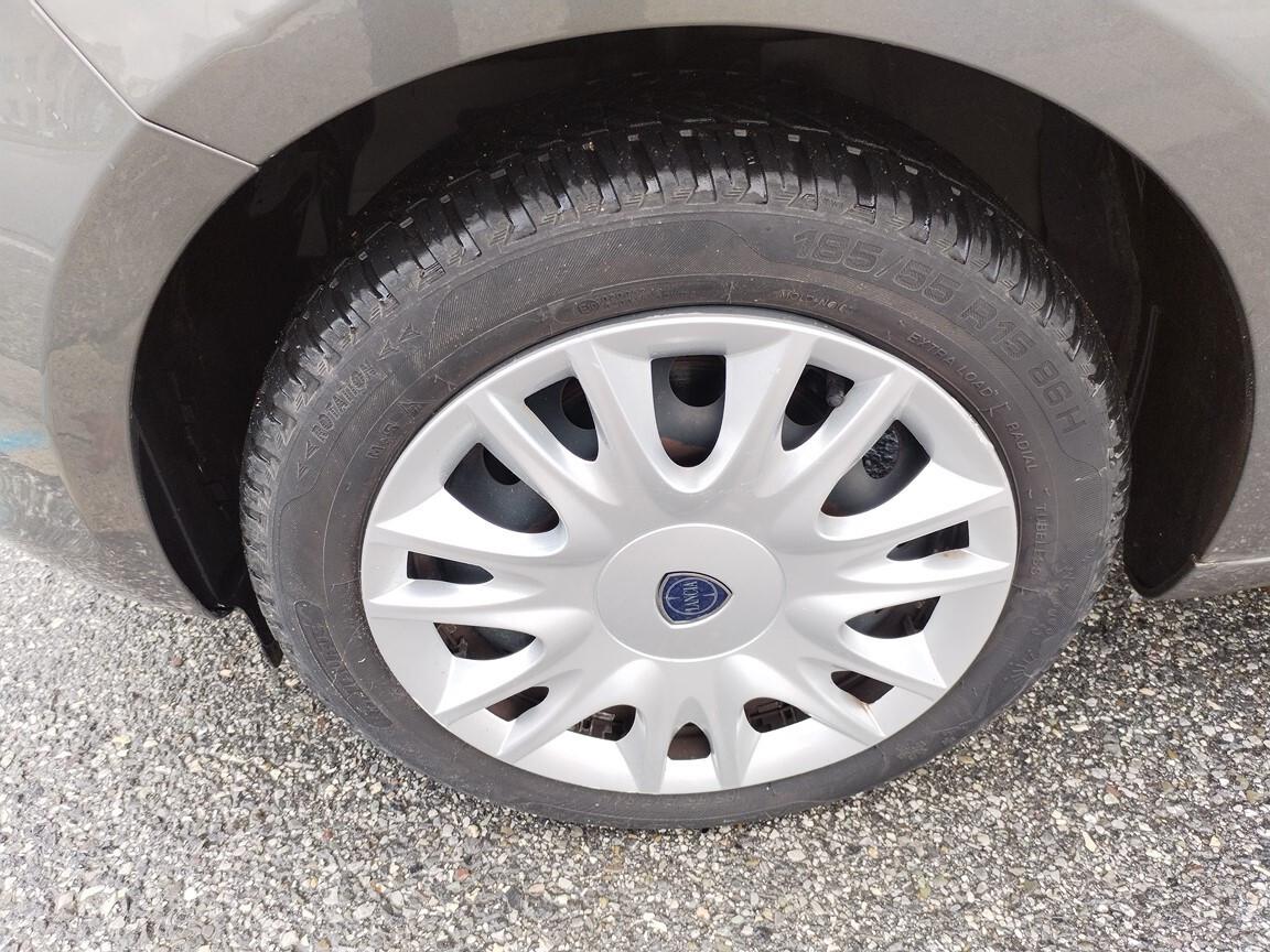 Lancia Ypsilon 1.2 69 CV 5p Silver 117000km euro 6 8/2015