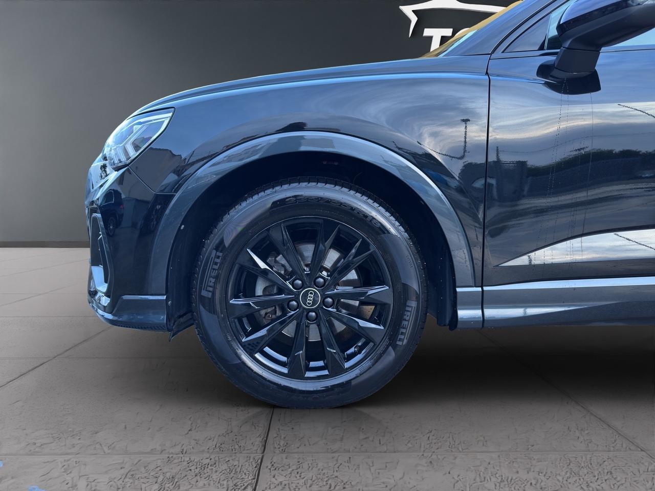 AUDI Q3 SPB 35 TDI S TRONIC IDENTITY BLACK - MY21