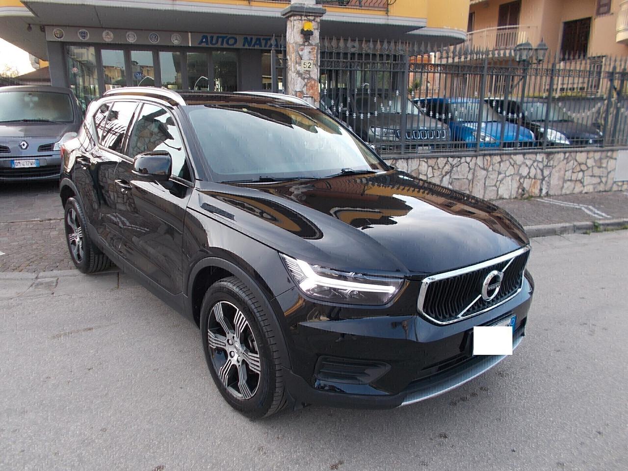 Volvo XC40 D3 AWD Geartronic Momentum Pro