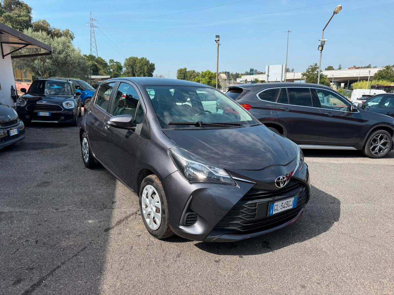 Toyota Yaris 1.0 5 porte Lounge