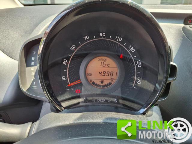 TOYOTA Aygo Connect 1.0 VVT-i 72CV x-play GARANZIA INCLUSA