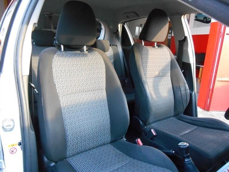 Toyota Yaris 1.0 5 porte X NEOPATENTATI