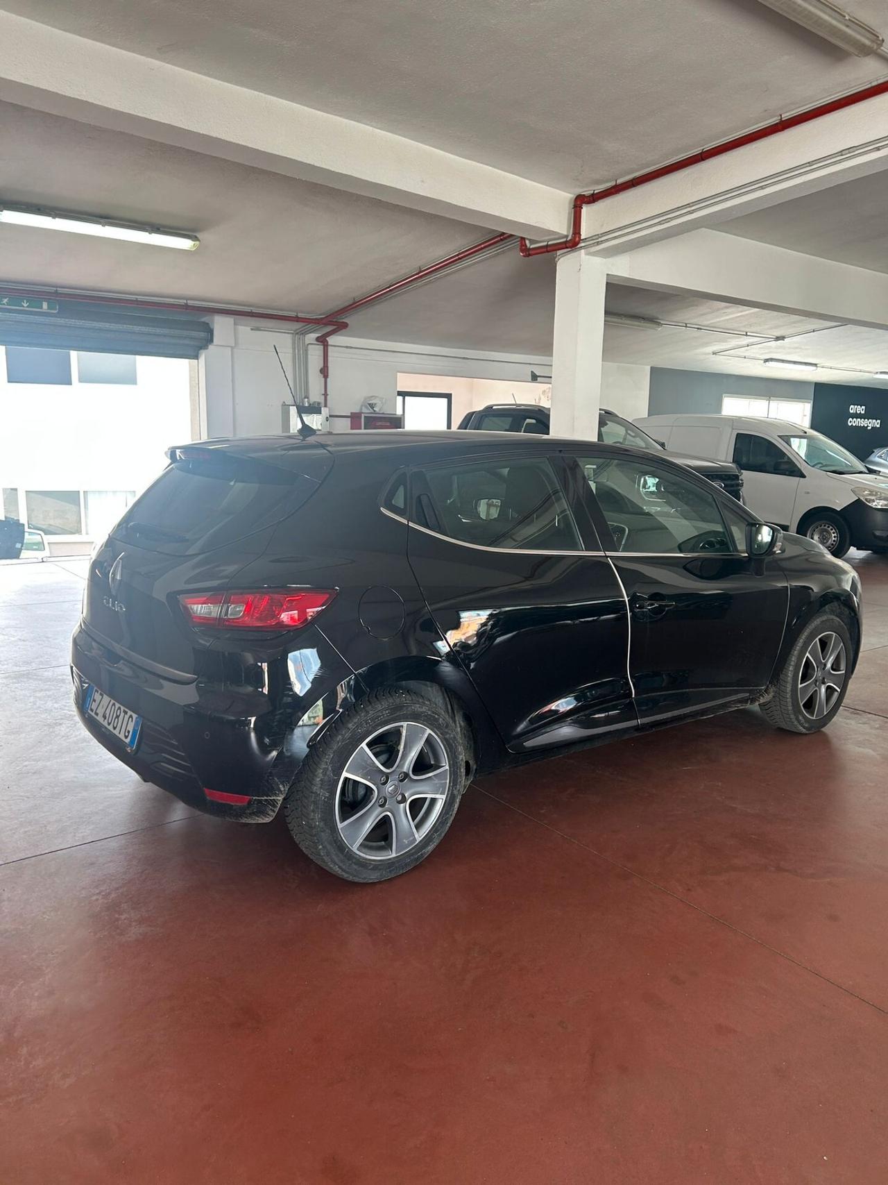 Renault Clio 1.2 75CV 5 porte Wave