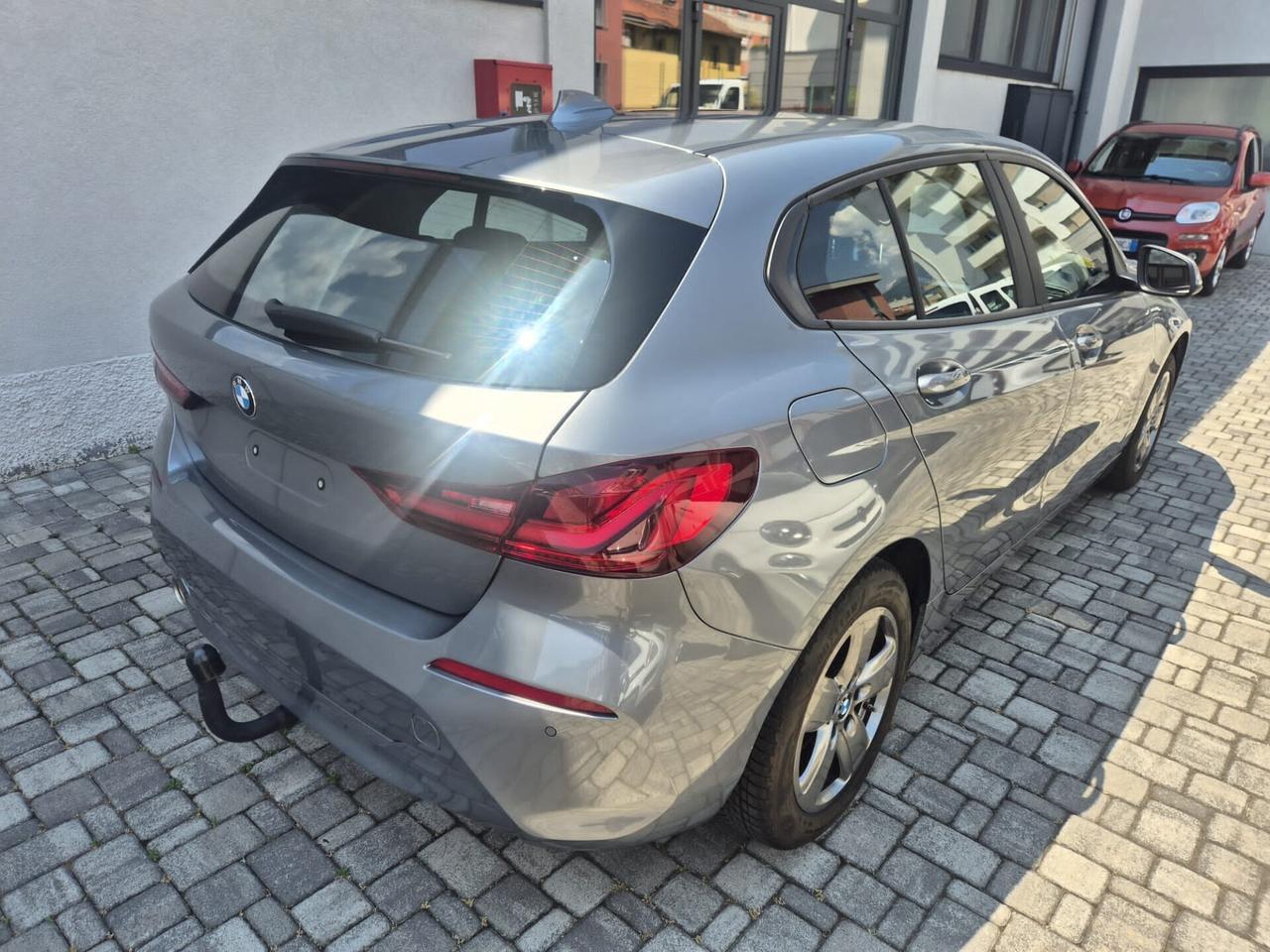 Bmw 116i 5p. Business Advantage OK NEOPATENTATI