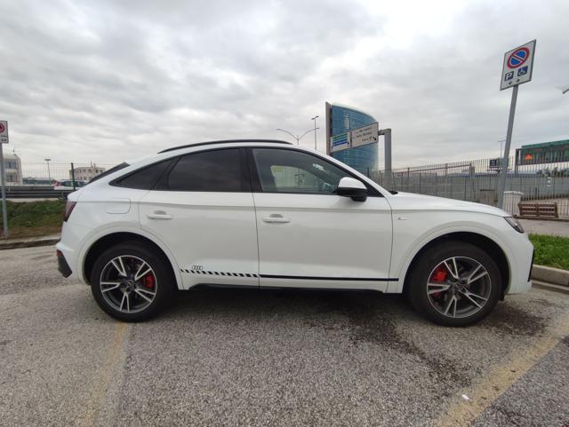 AUDI Q5 black sportback