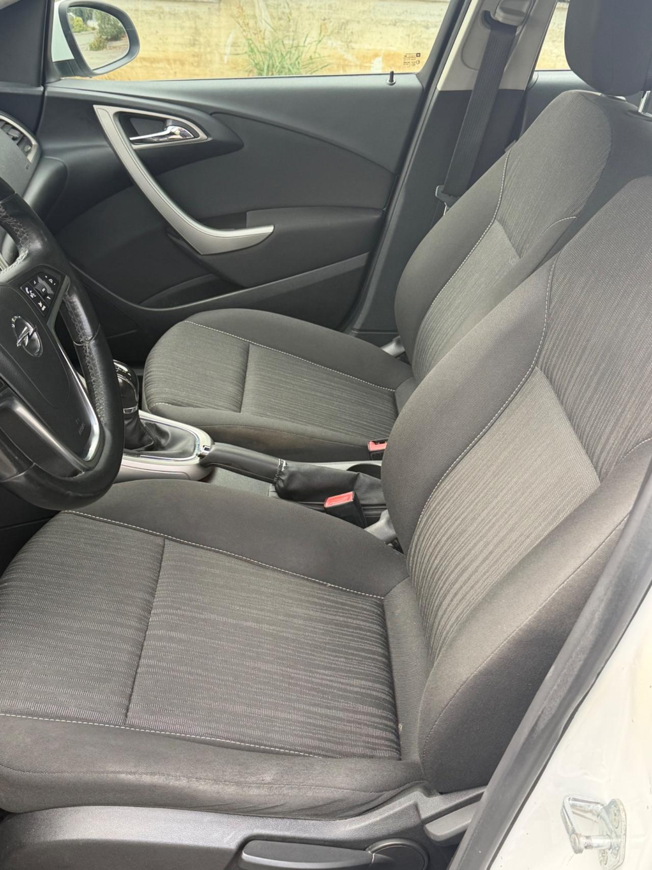 Opel Astra 1.4 100CV Sports Tourer Cosmo