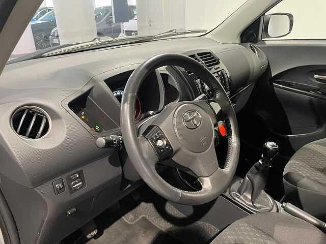 Toyota Urban Cruiser 1.4 D-4D AWD Sol