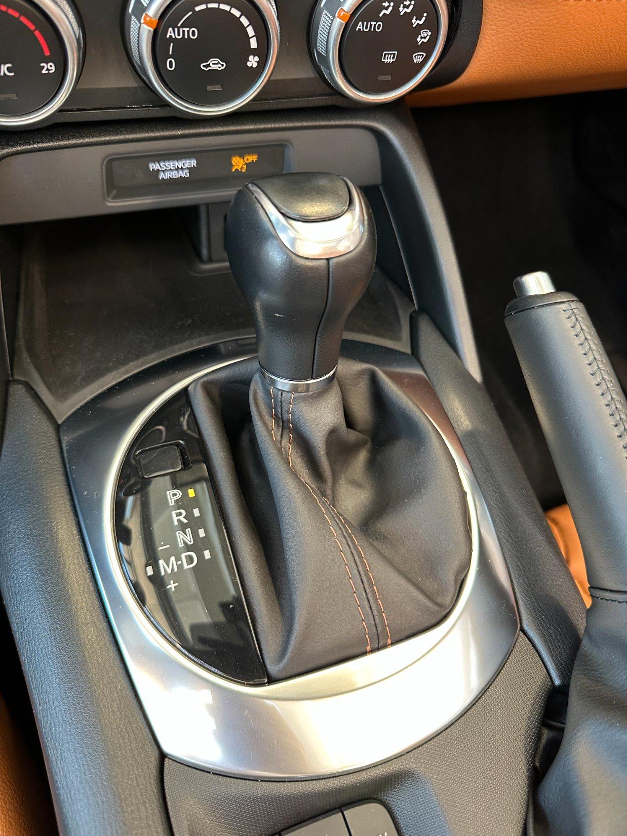 Fiat 124 Spider 1.4 m-air Lusso auto-LED-17"-Bose-Pelle-Keyless