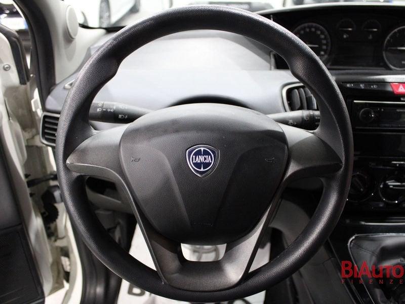 Lancia Ypsilon Ypsilon 1.2 69 CV 5 porte Silver