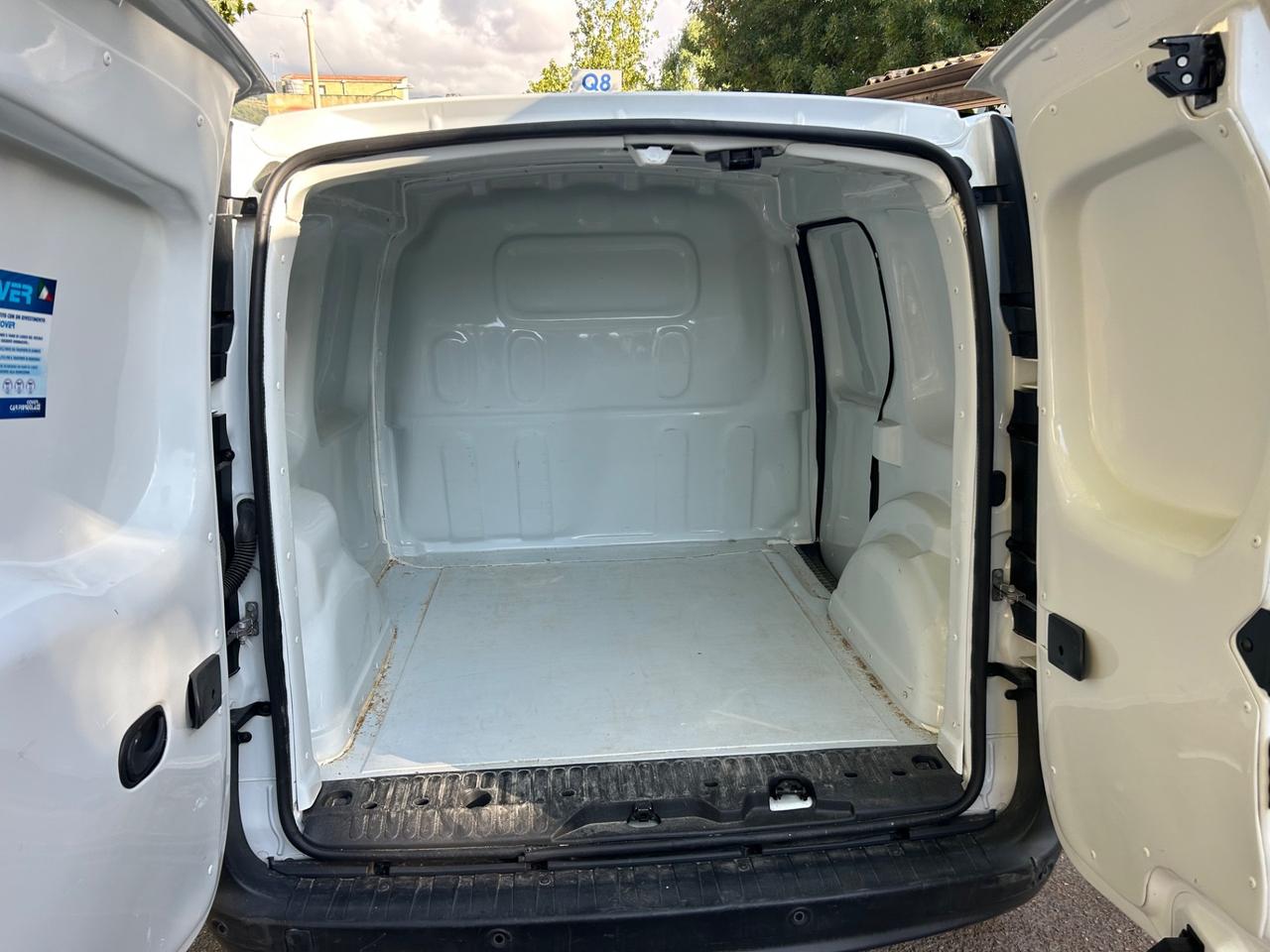 Renault Kangoo 1.5 dCi 3 posti coibentato