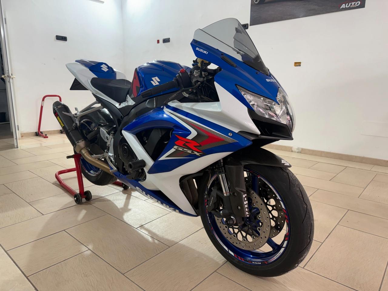 Suzuki GSX R 750