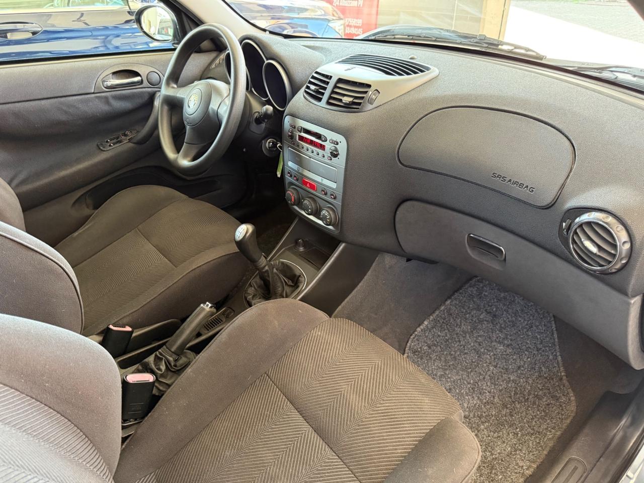 Alfa Romeo 147 1.6i 16V Twin Spark cat 5p. Progression