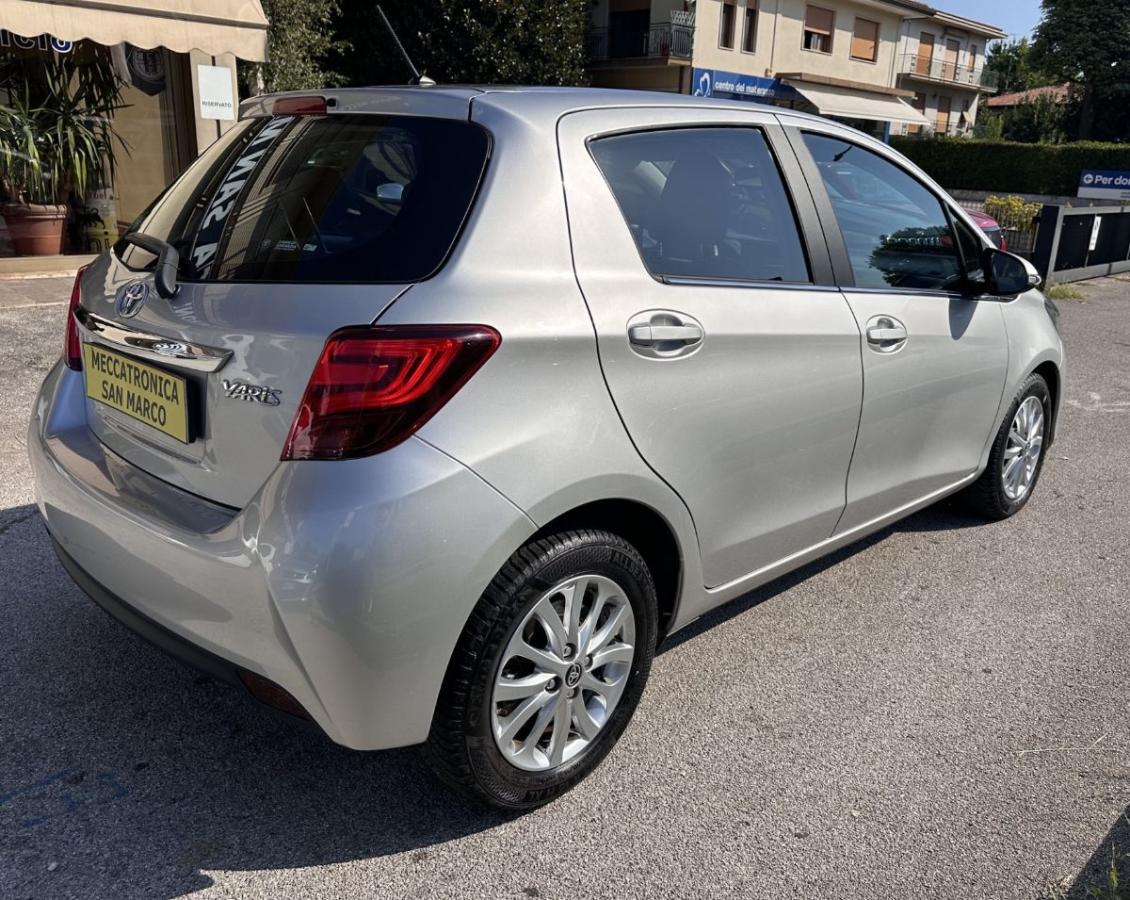 TOYOTA - Yaris - 1.4 D-4D 5p. Lounge
