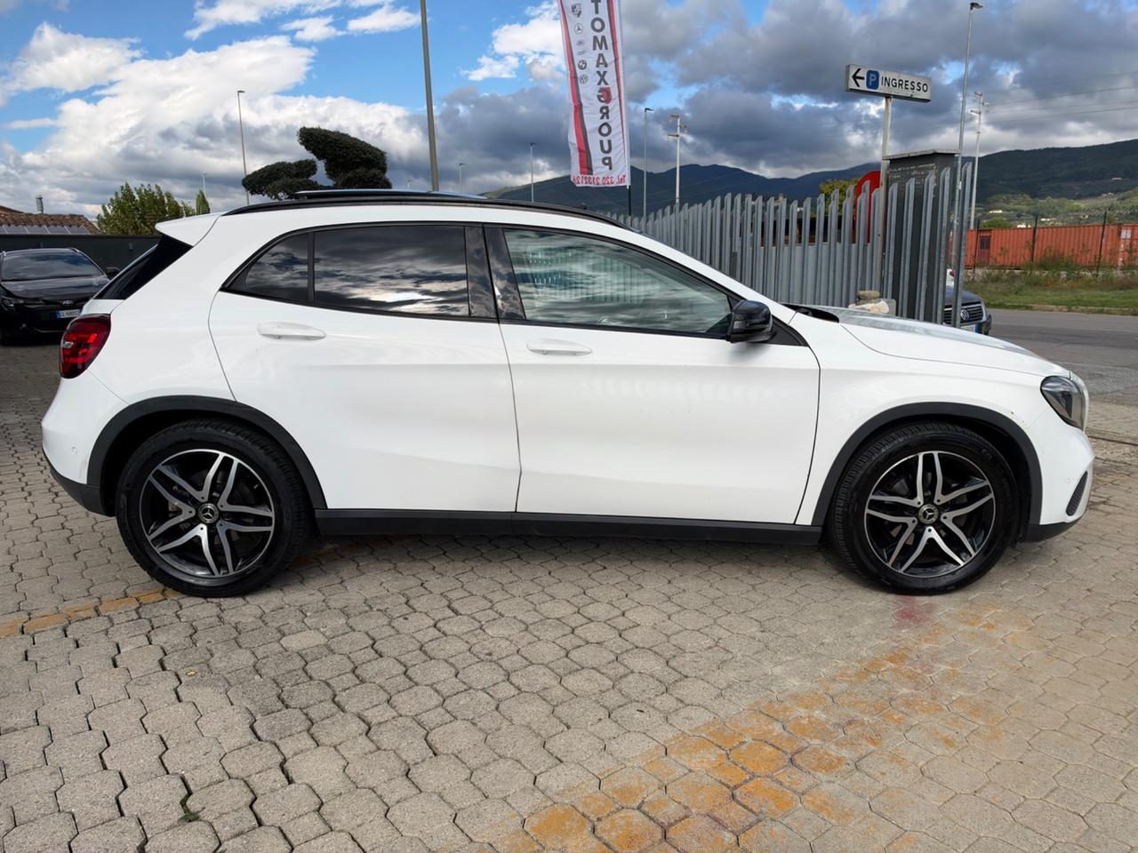 Mercedes-benz GLA 200 d Automatic 4Matic Premium Night Edition