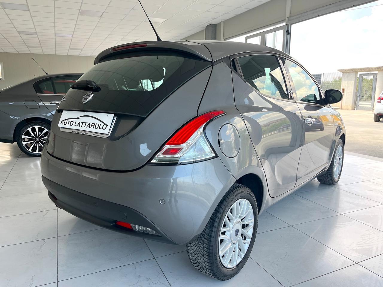 Lancia Ypsilon 1.2 69 CV 5 porte Platinum FULL