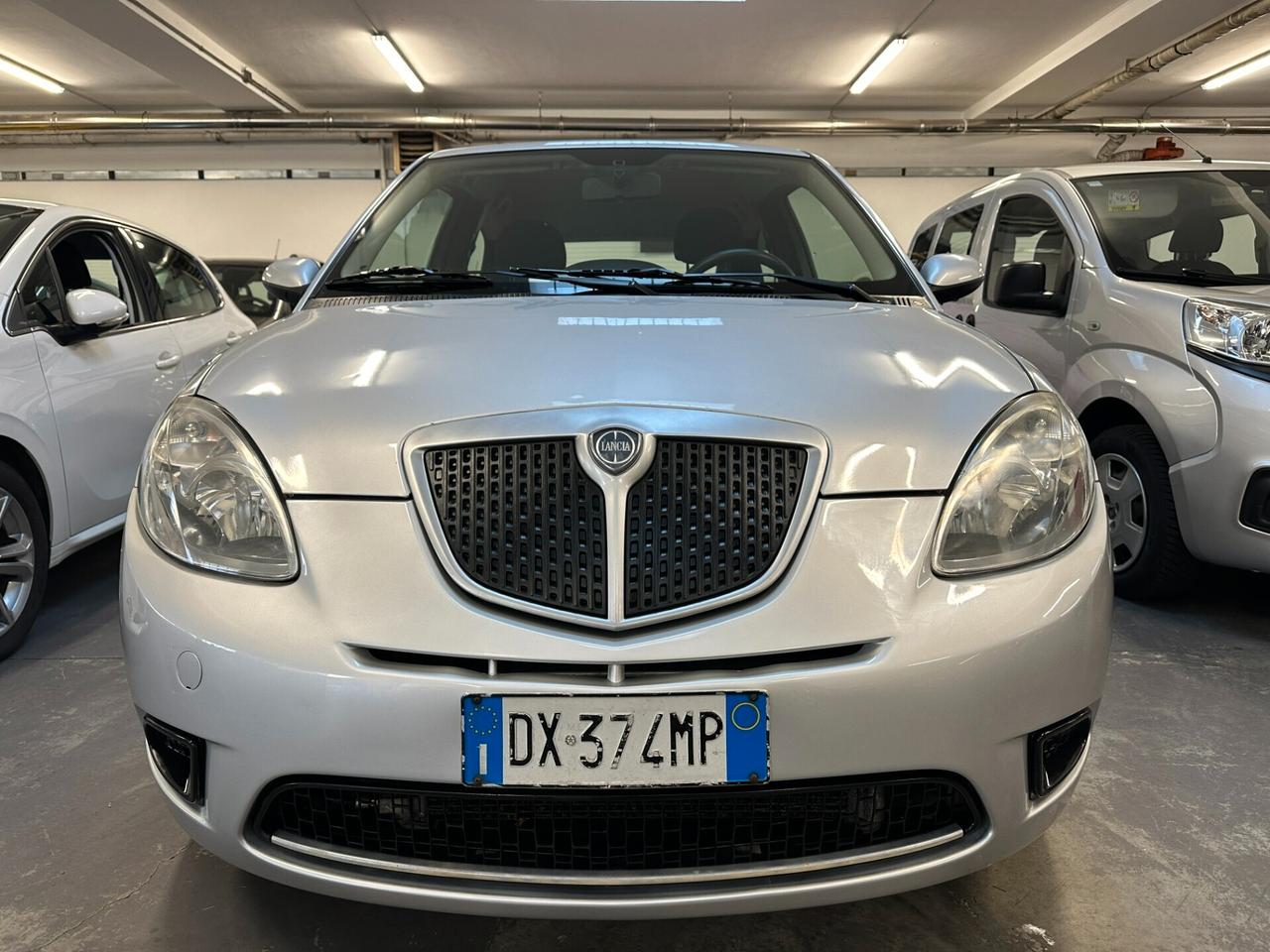 Lancia Ypsilon 1.4 Platino Ecochic GPL