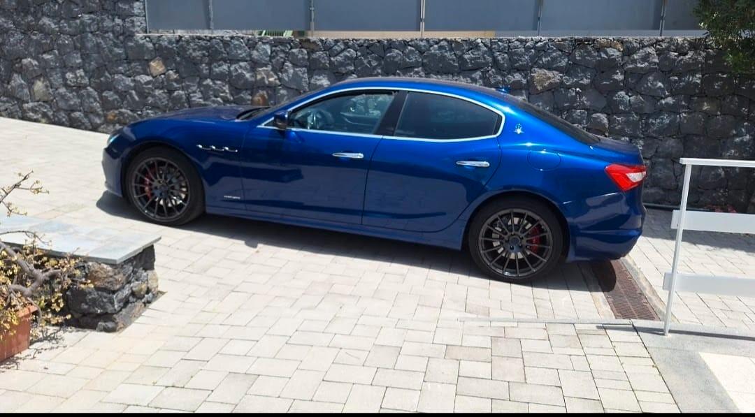 Maserati Ghibli V6 Diesel 275 CV Gransport