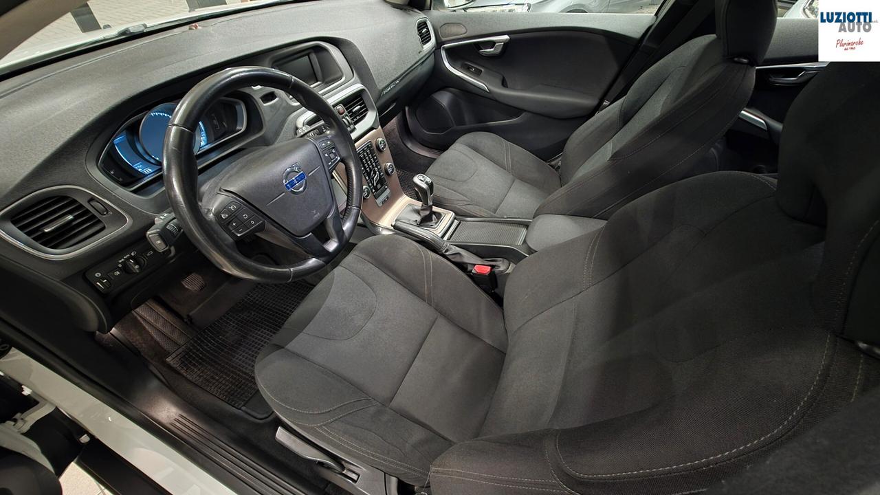 Volvo V40 Cross Country D2