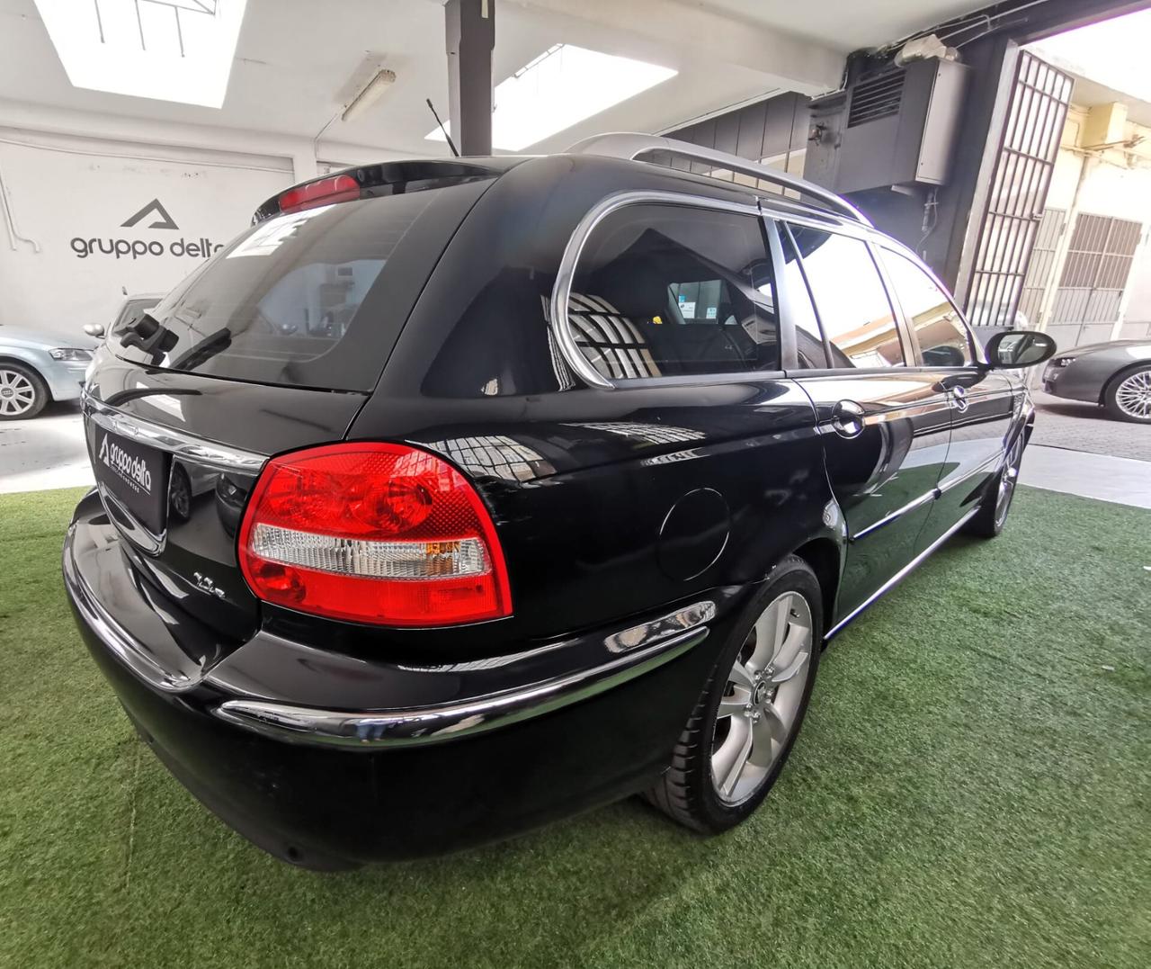 Jaguar X-Type 2.2D cat Wagon Executive GARANZIA 12 MESI