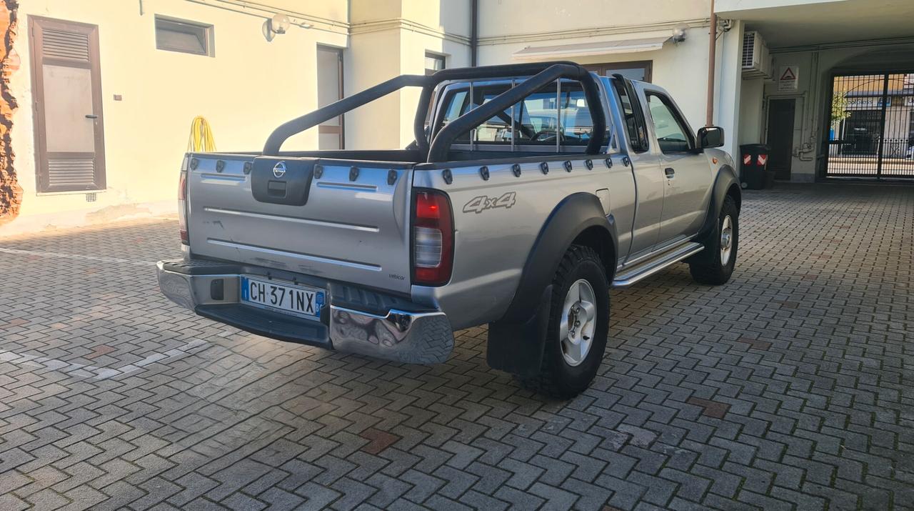 Nissan Navara 4x4 2.5 TD King Cab