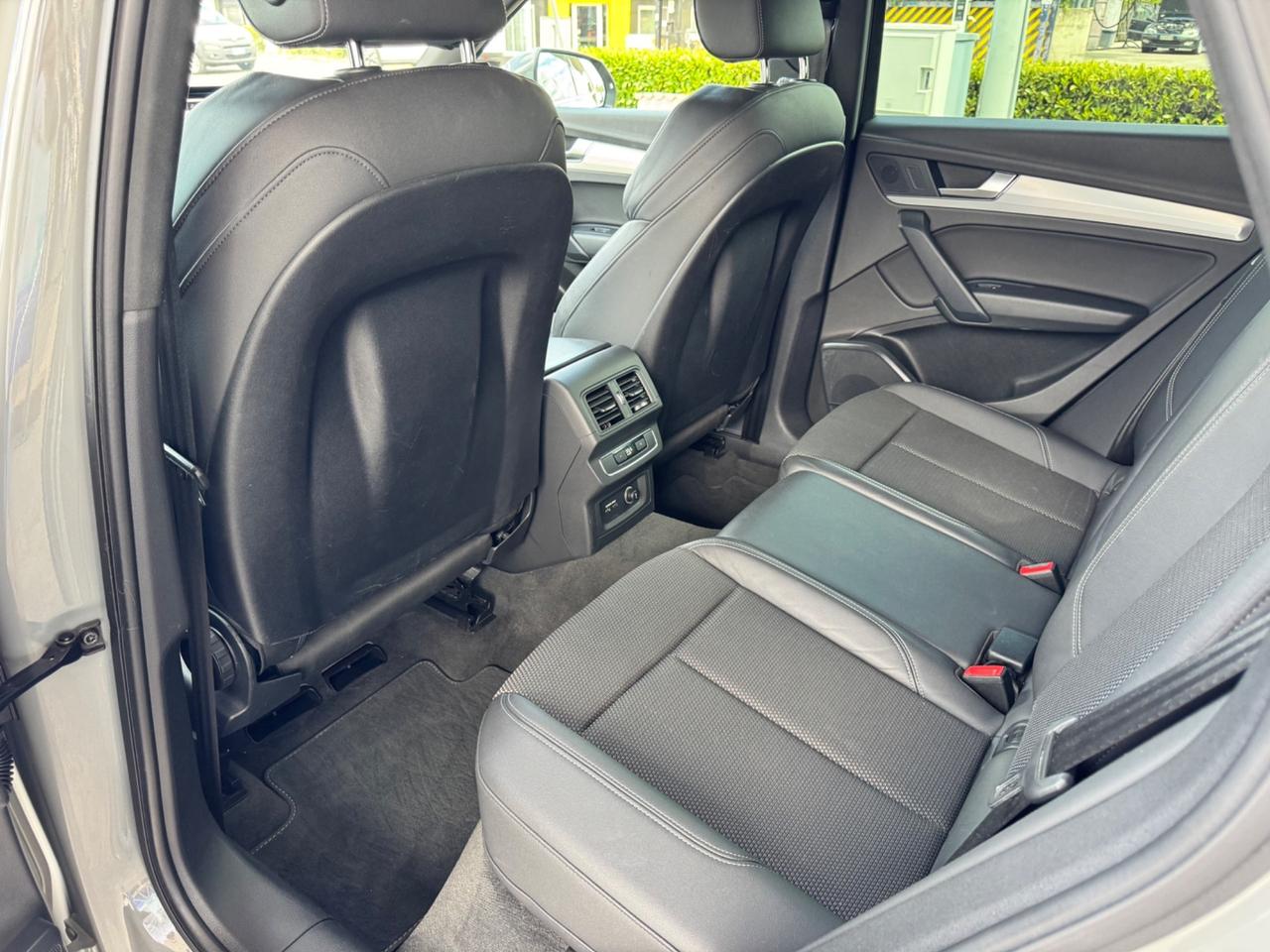 Audi Q5 SPB 40 TDI quattro S tronic line plus 204cv grigio nardo’