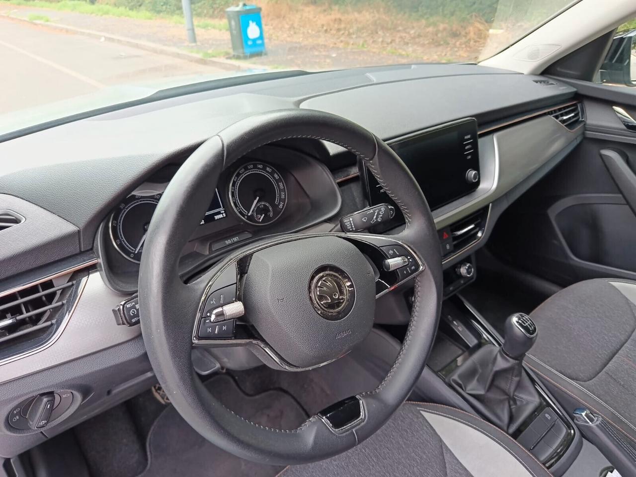 Skoda Kamiq 1.0 TSI BLACK DOTS
