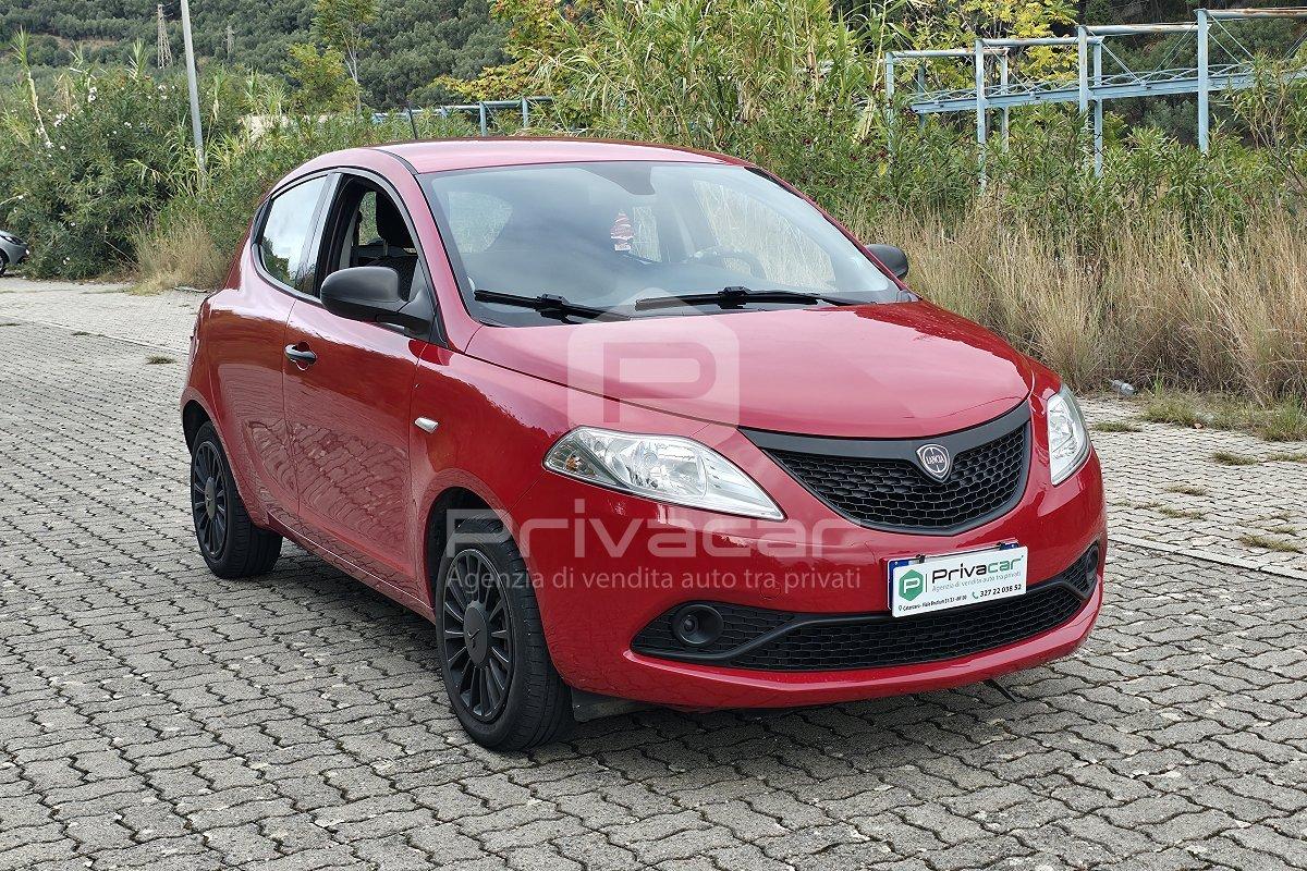 LANCIA Ypsilon 1.0 FireFly 5 porte S&S Hybrid Ecochic Silver