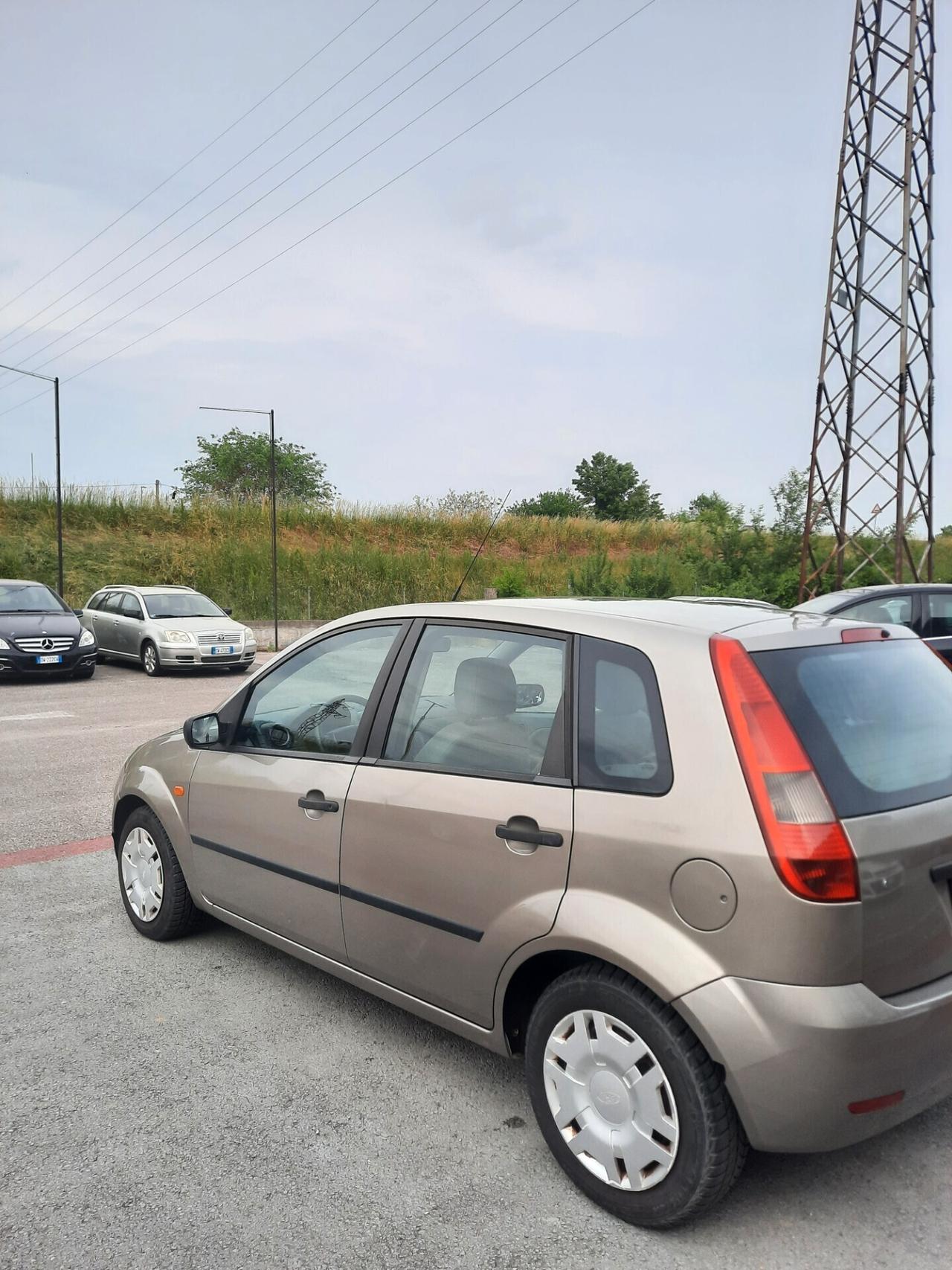 Ford Fiesta 1.2 16V 5p. Ambiente OK NEOPATENTATI