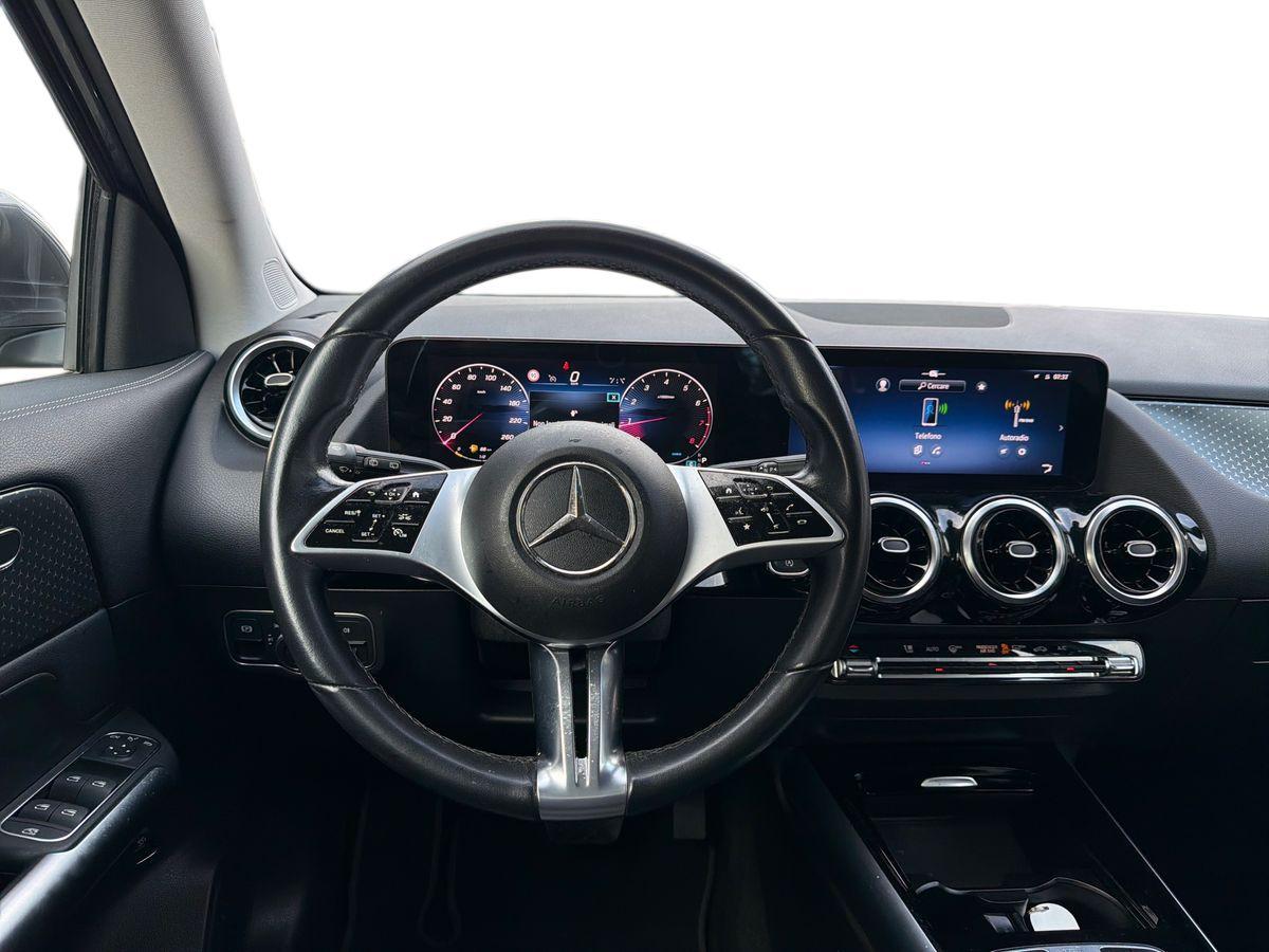 Mercedes-Benz GLA 180 Progressive Advanced auto