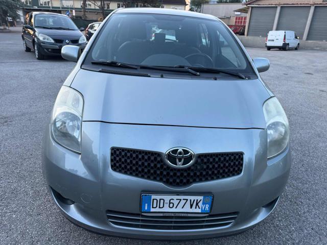 TOYOTA Yaris 108,985km 1.3 5p Sol senza nessun lavoro da fare