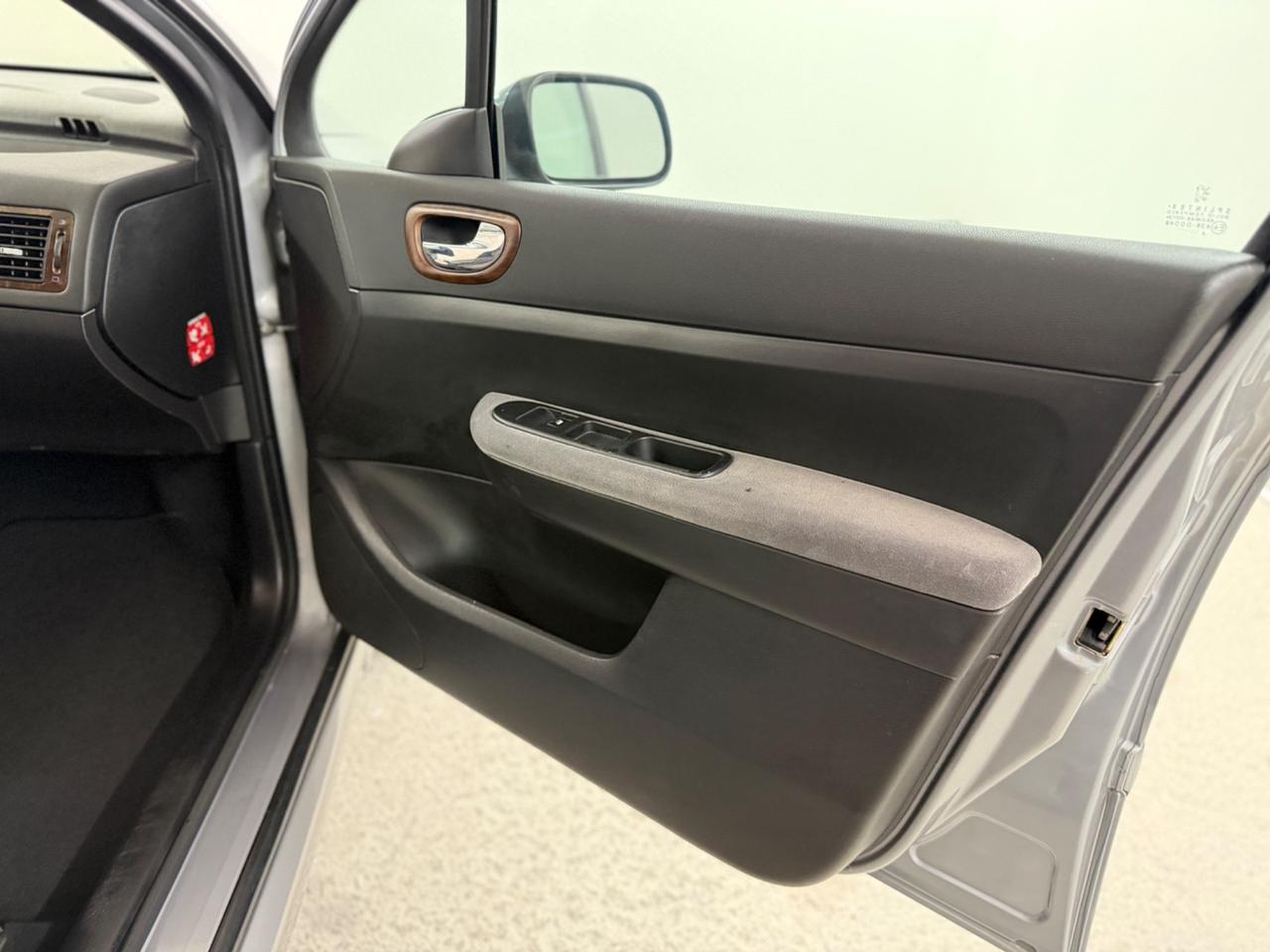 PEUGEOT 307 (anno 2004)