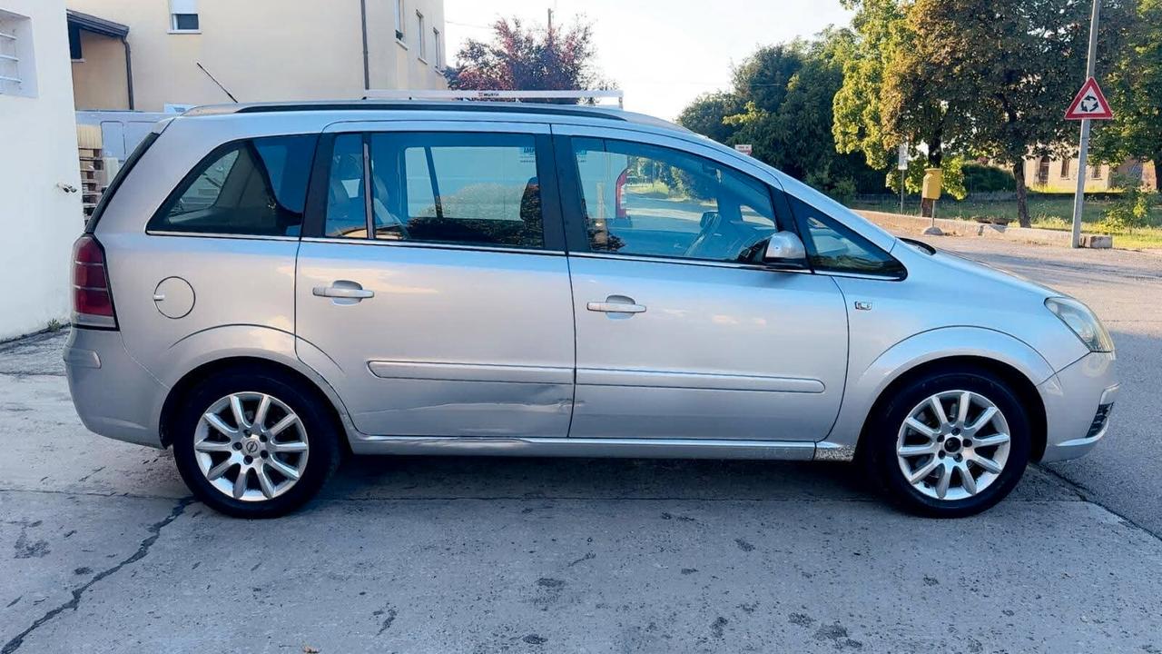 Opel Zafira 1.9 CDTI 120CV Cosmo
