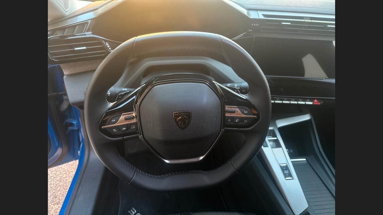 Peugeot 308 2023 1.5 DIESEL 130CV