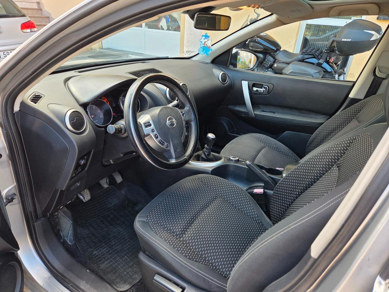 Nissan Qashqai 2.0 dCi 4WD 7posti FULL-OPTIONAL