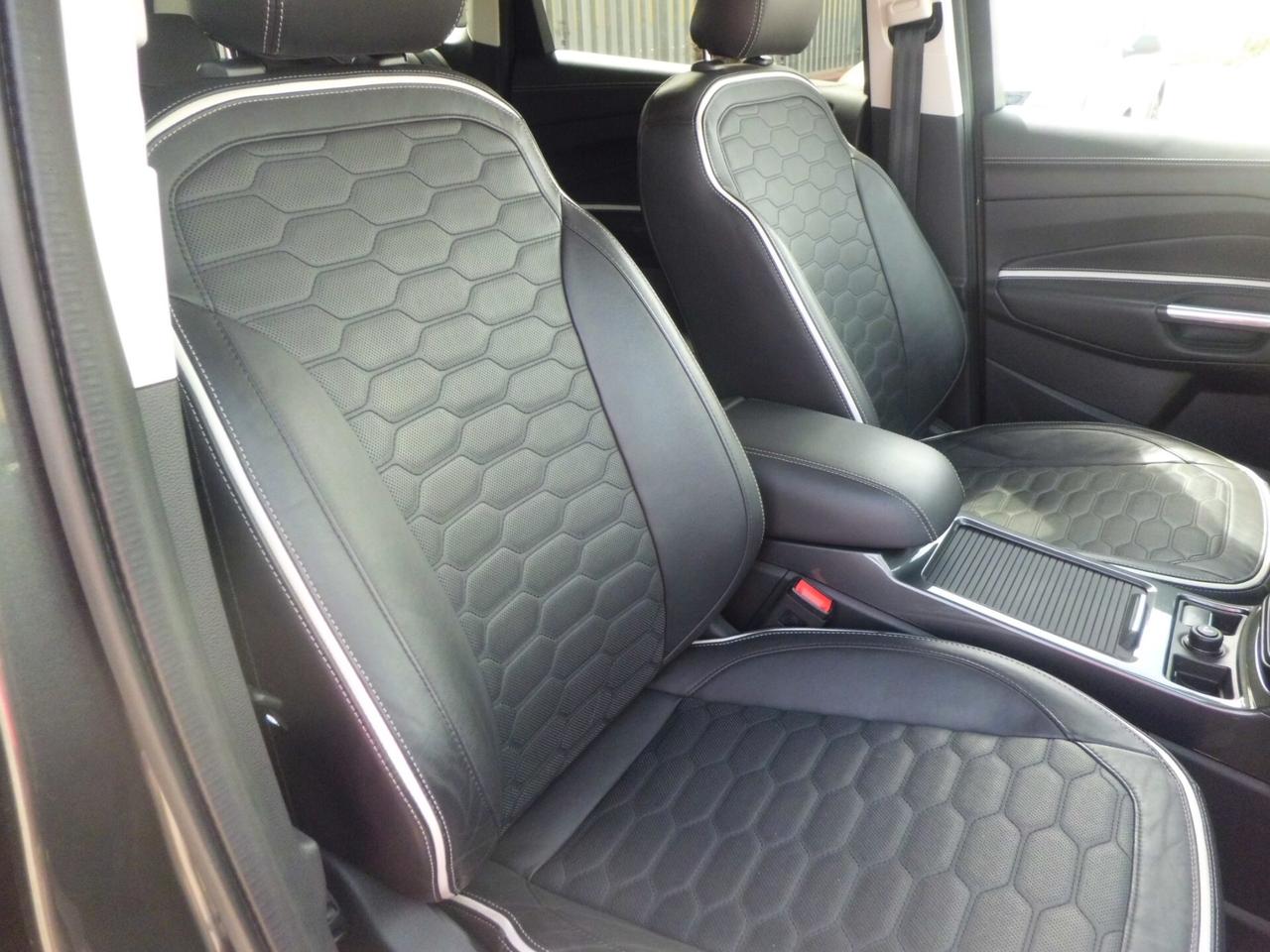Ford Kuga 2.0 TDCI 150 CV S&S 4WD Powershift Vignale