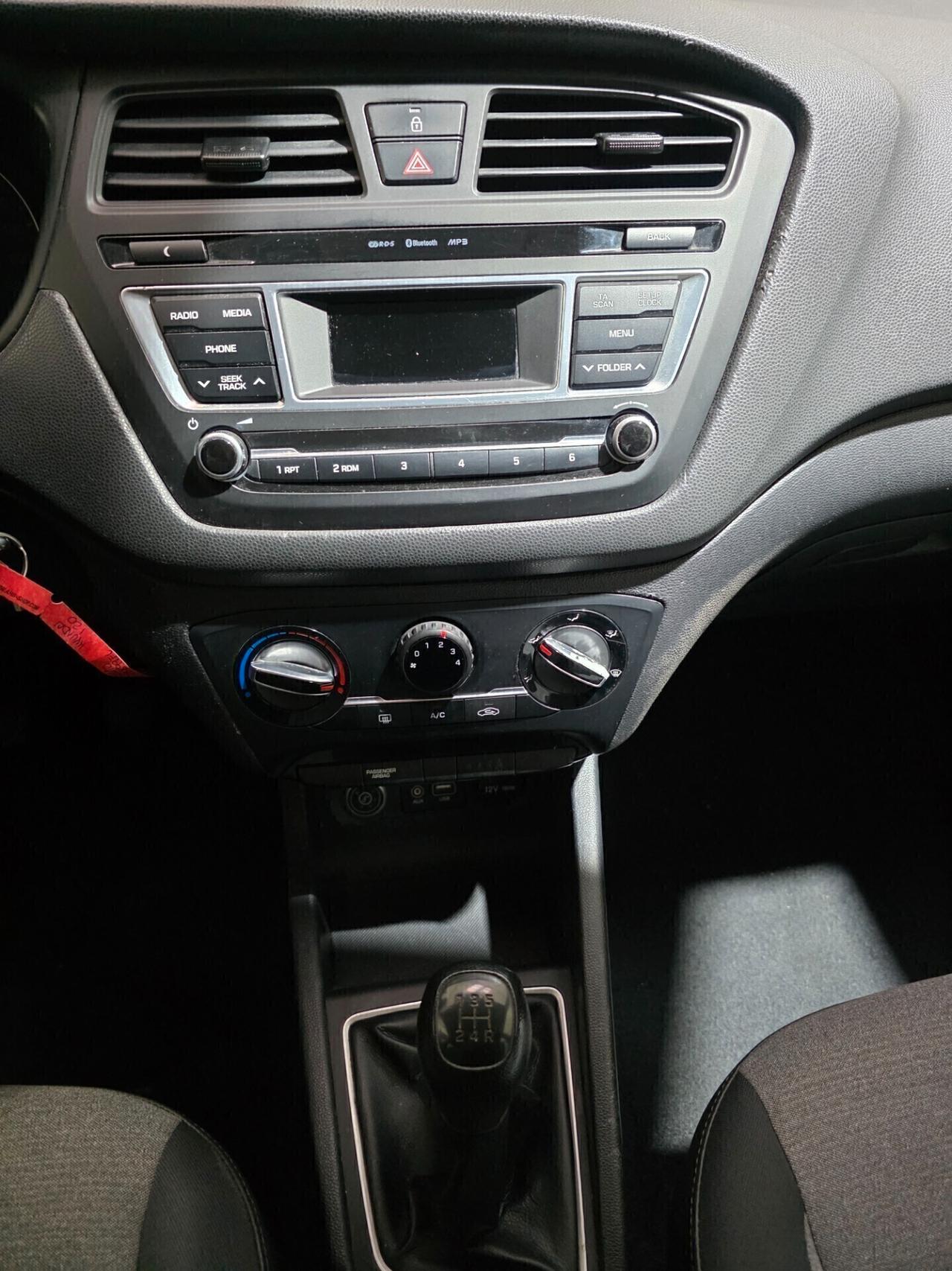 Hyundai i20 1.2 B/GPL SCADENZA BOMBOLE 2036 EURO 6 NEOPATENTATI