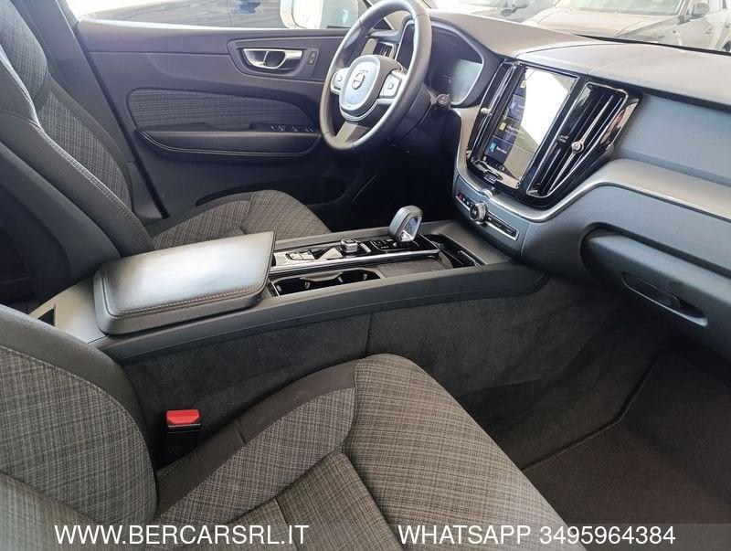 Volvo XC60 XC60 B4 (d) AWD automatico Essential