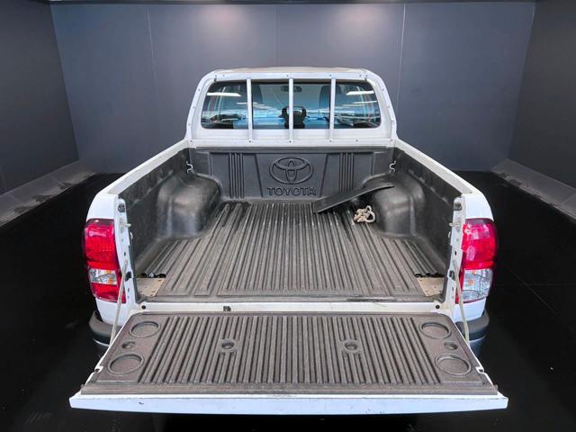 TOYOTA Hilux 2.4D 4WD 4 porte Double Cab Comfort