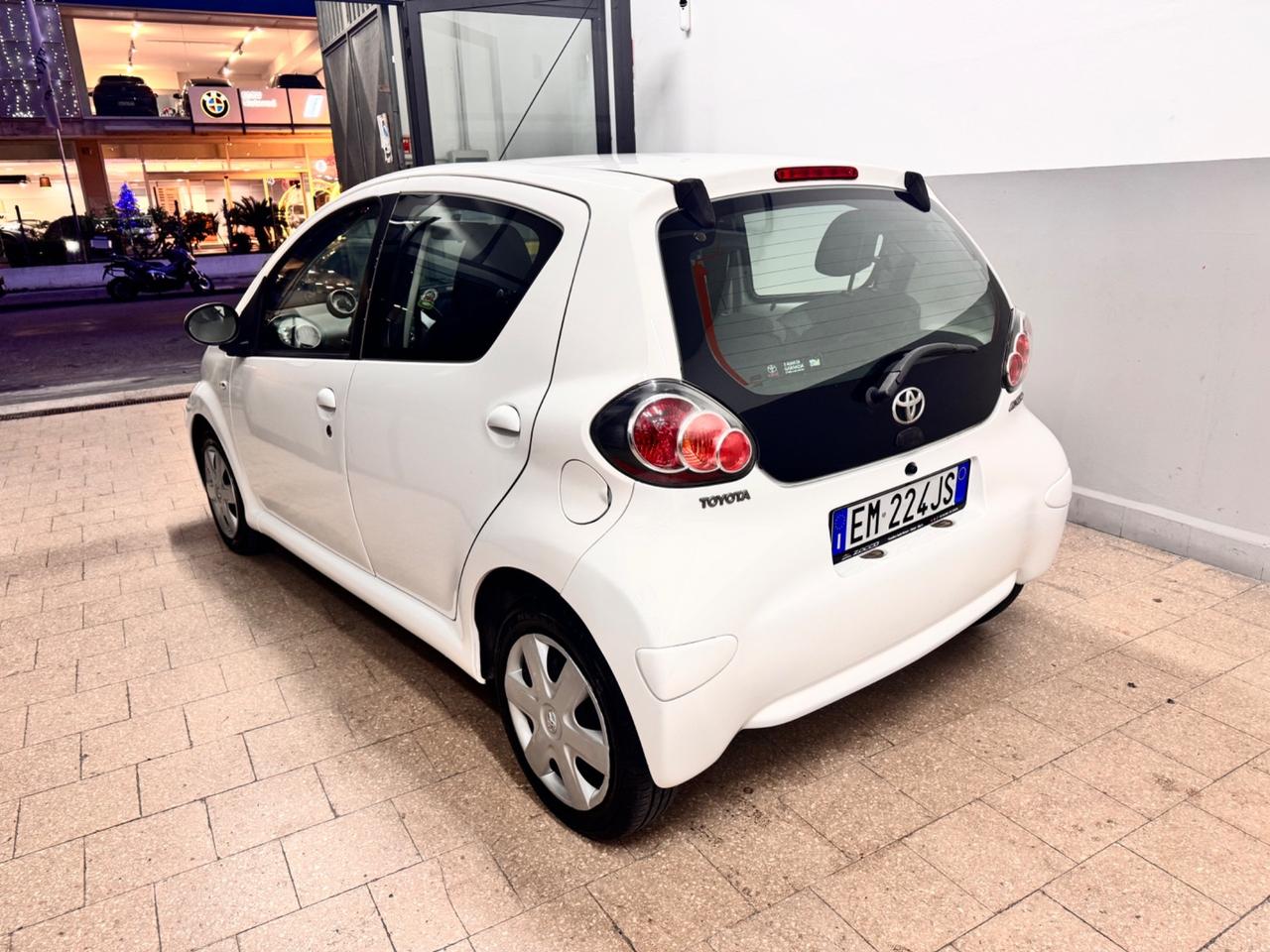 Toyota Aygo 1.0 68 Cv 5 Porte Lounge - 2012
