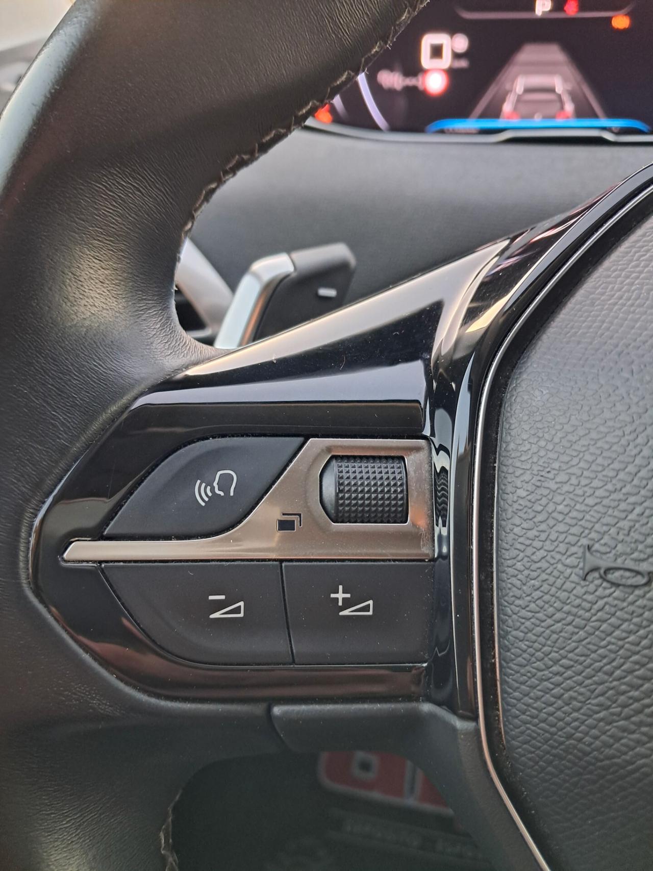 Peugeot 3008 BlueHDi 130cv EAT8 Allure *LED-PELLE-NAVY*